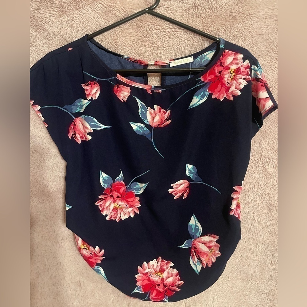 free with any purchase over 30$ add it to your bundle Olive Tree Floral blouse-